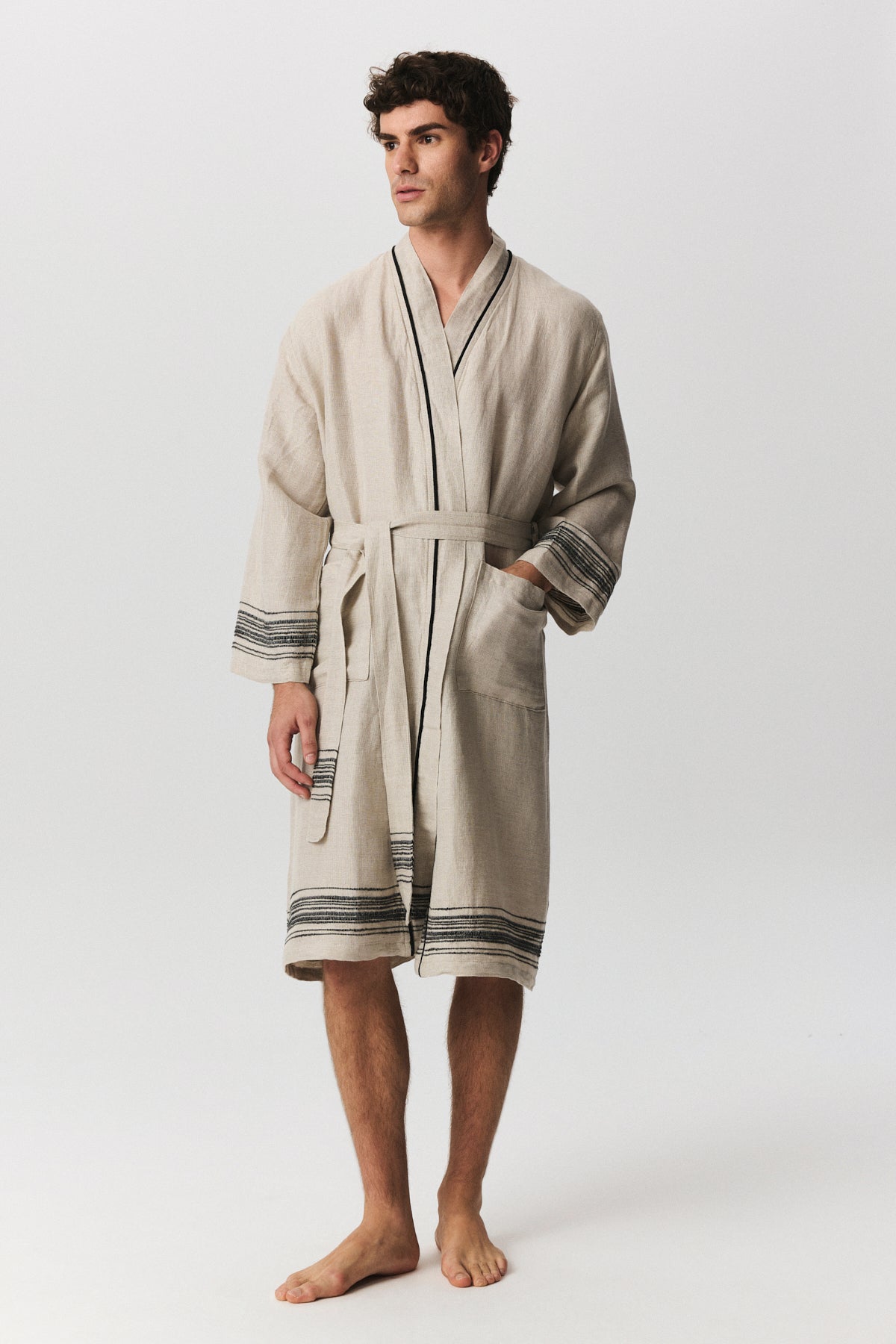 Marl linen bathrobe in off-white with hand-loomed border detail