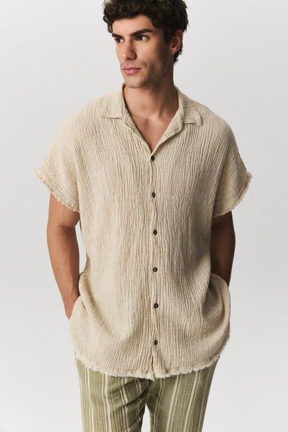 Romeo short-sleeve shirt in crinkled cotton-linen blend with relaxed fit