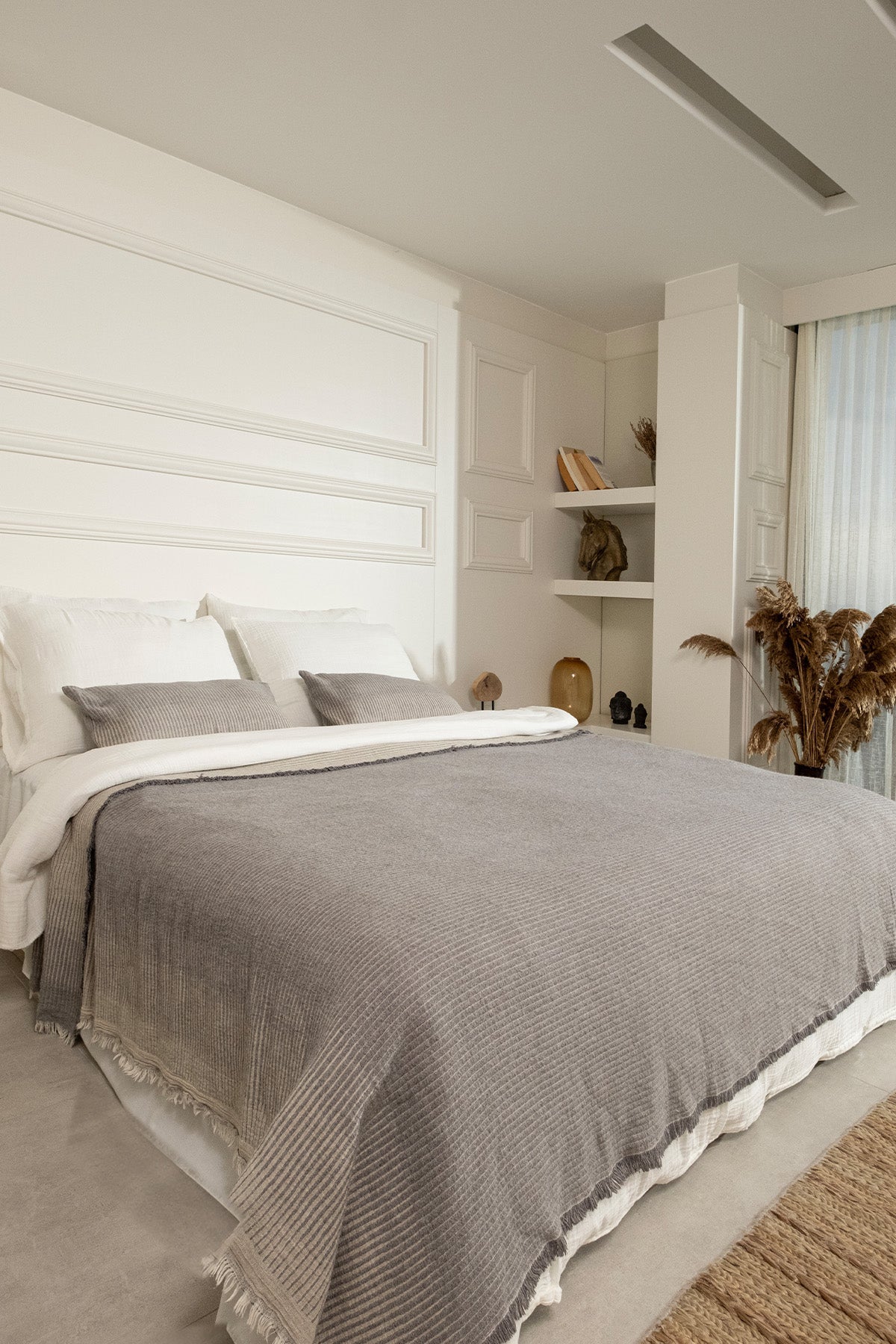 Amaya Linen Throw