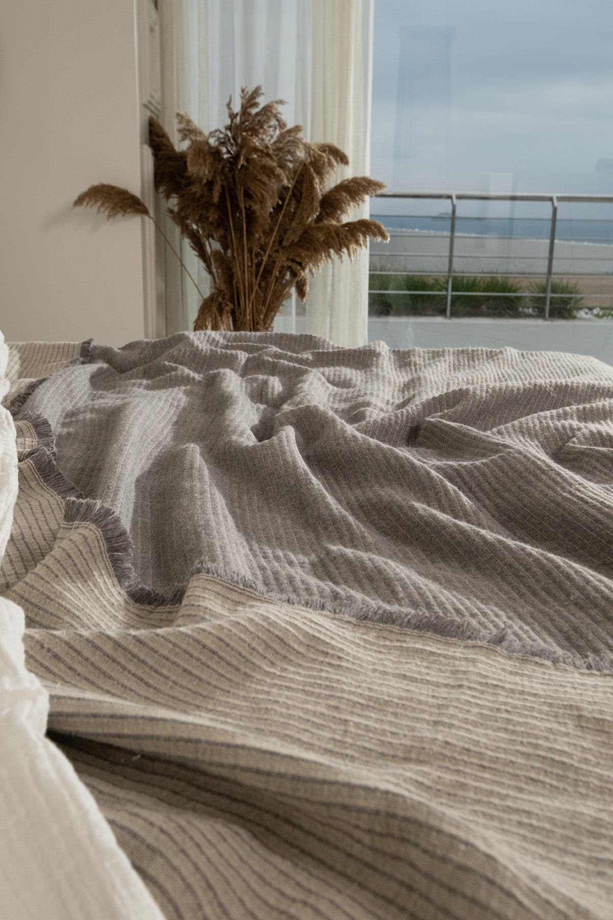 Amaya Linen Throw