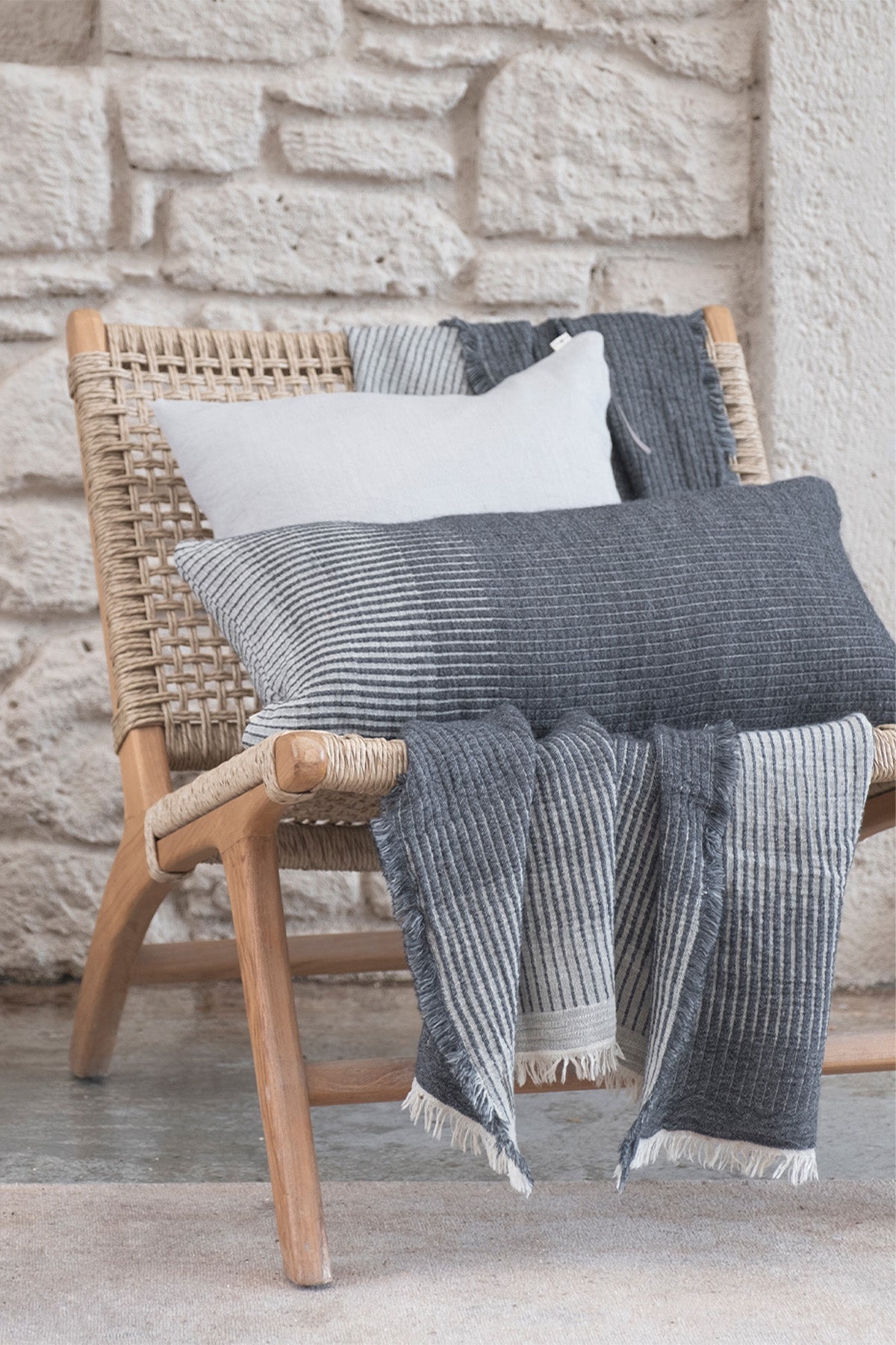 Amaya Linen Throw