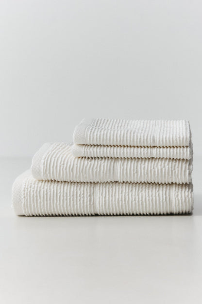 Sardes self-striped Turkish cotton towel in natural tone