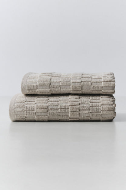 Moon towel in pure natural cotton with timeless design