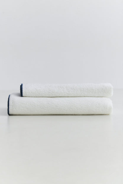 Ikigai lightweight cotton towel with contrast stitching detail