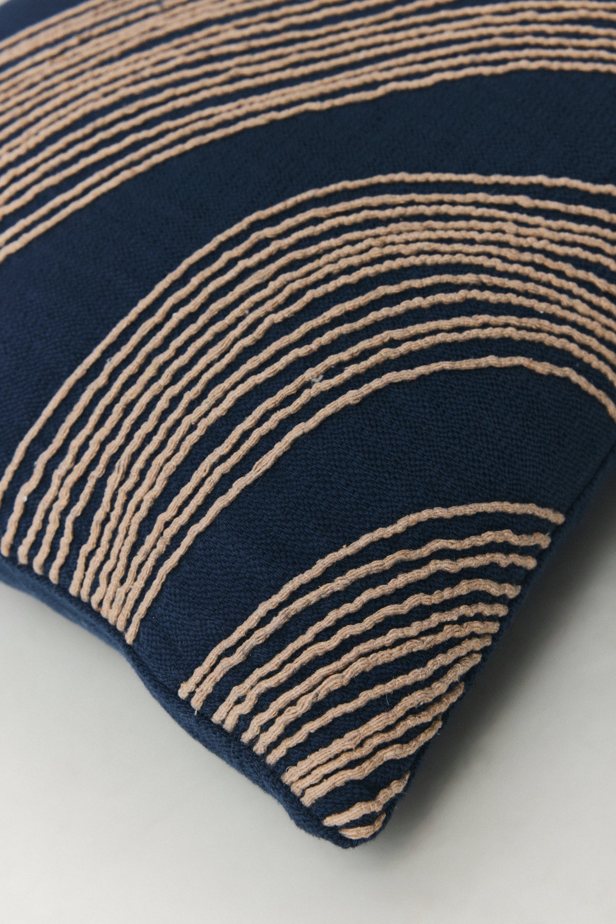 Elio Linen Cushion