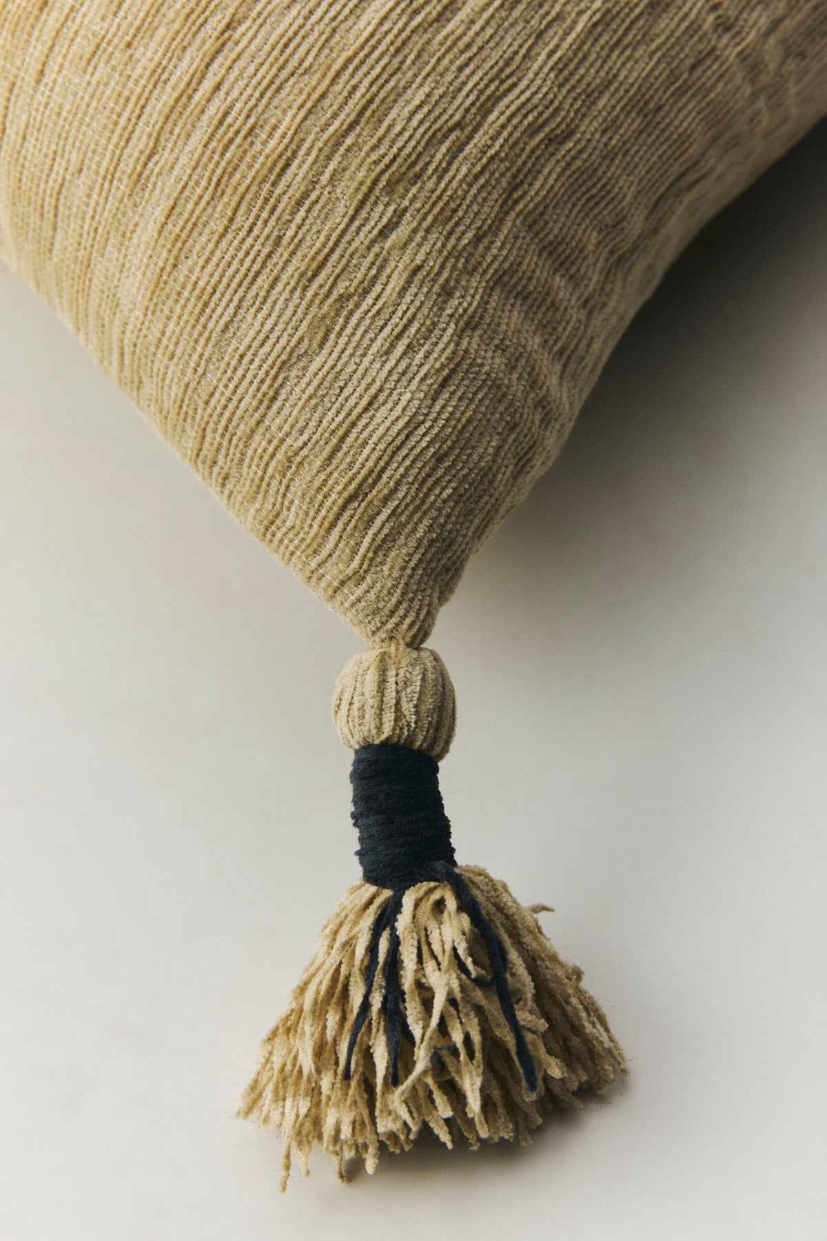Rivoli Cushion