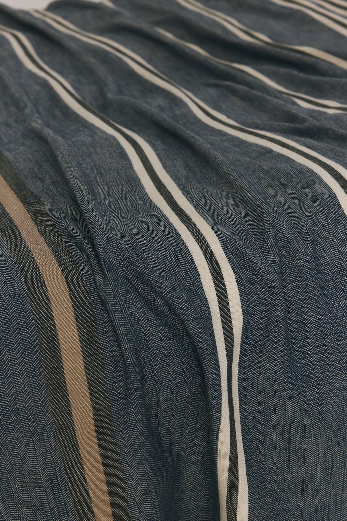Aren Linen Bed Cover