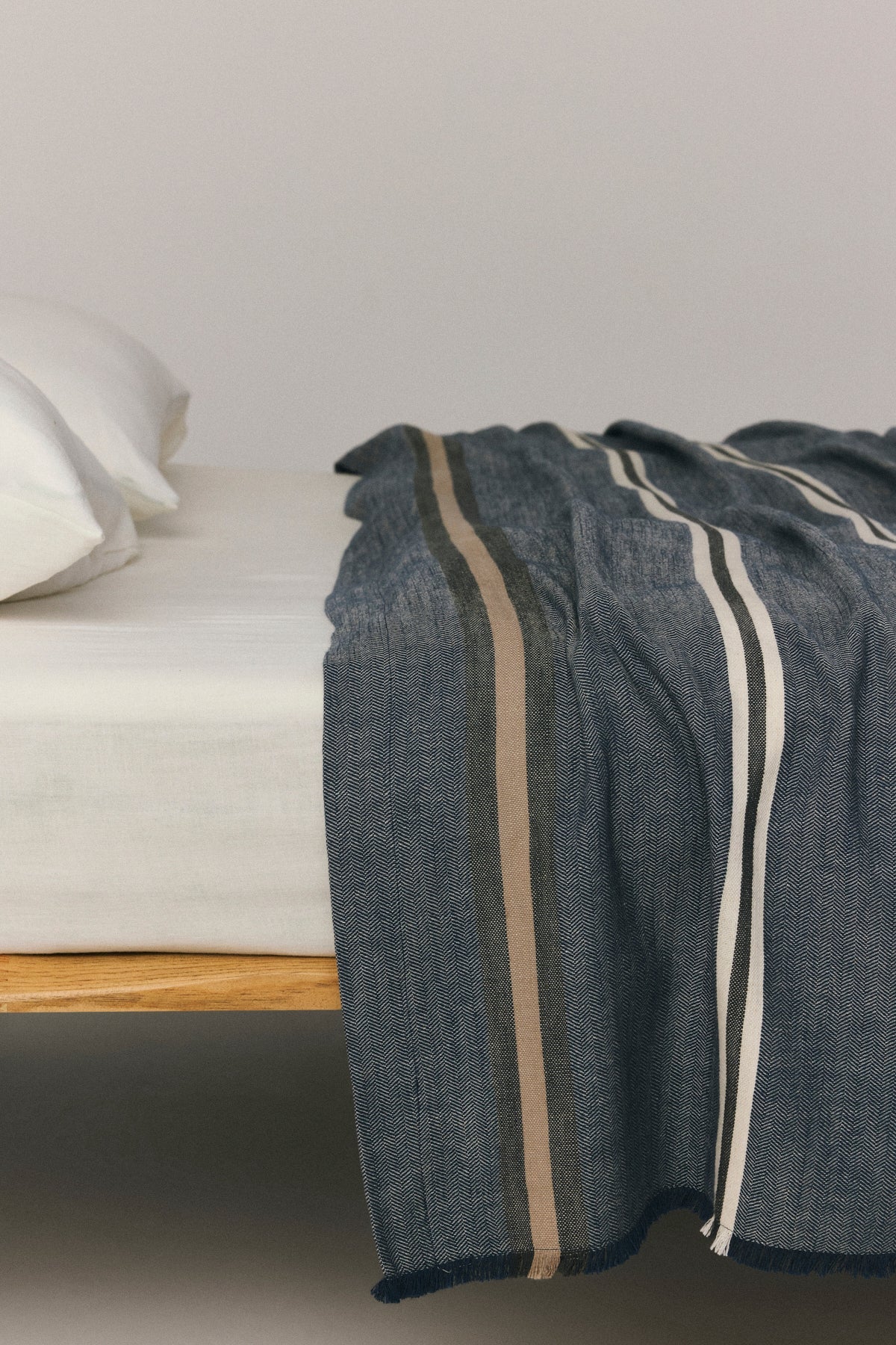 Aren Linen Bed Cover