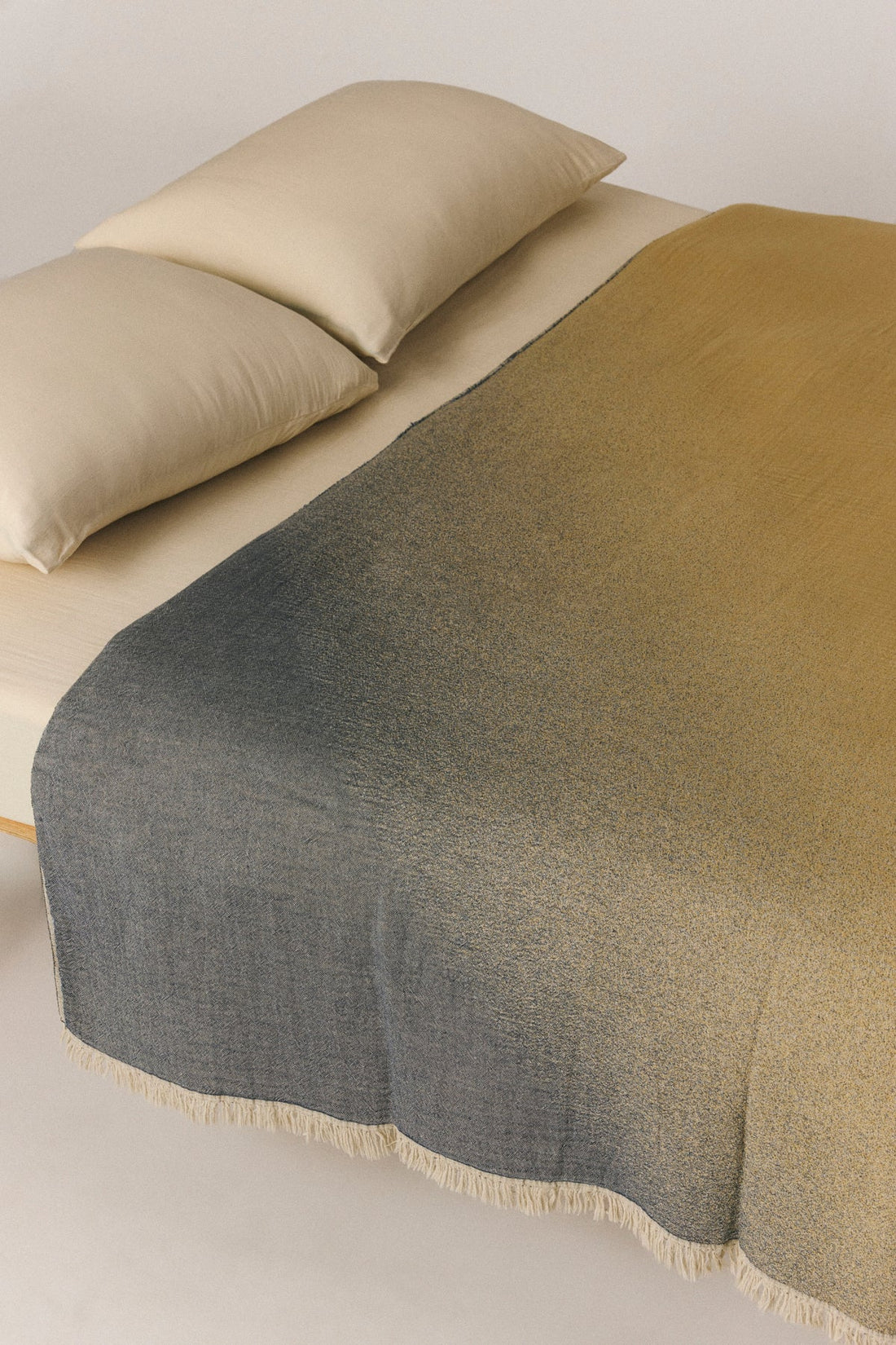 Aurora Ombré Jacquard Throw