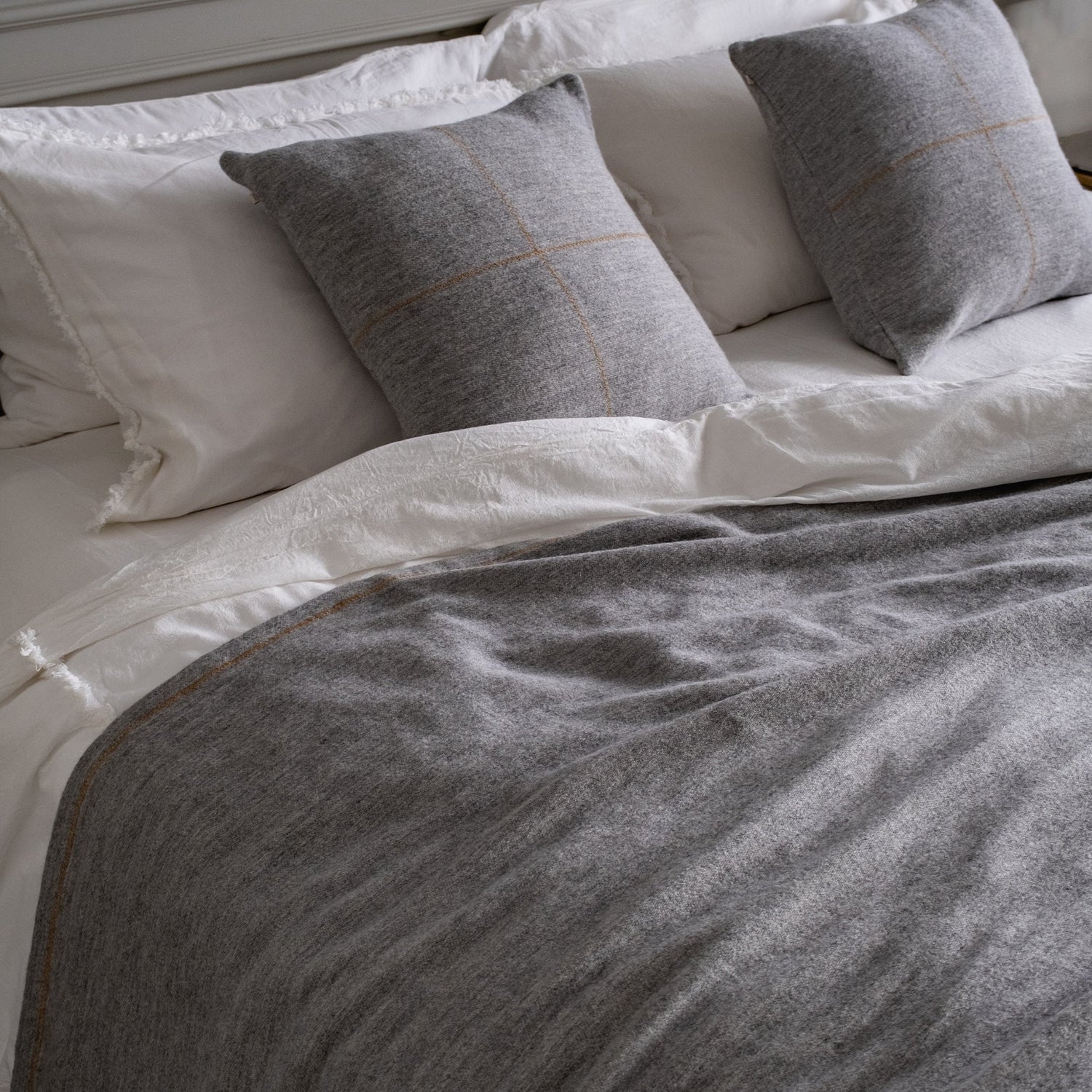 Talin Wool Bedspread/Pique