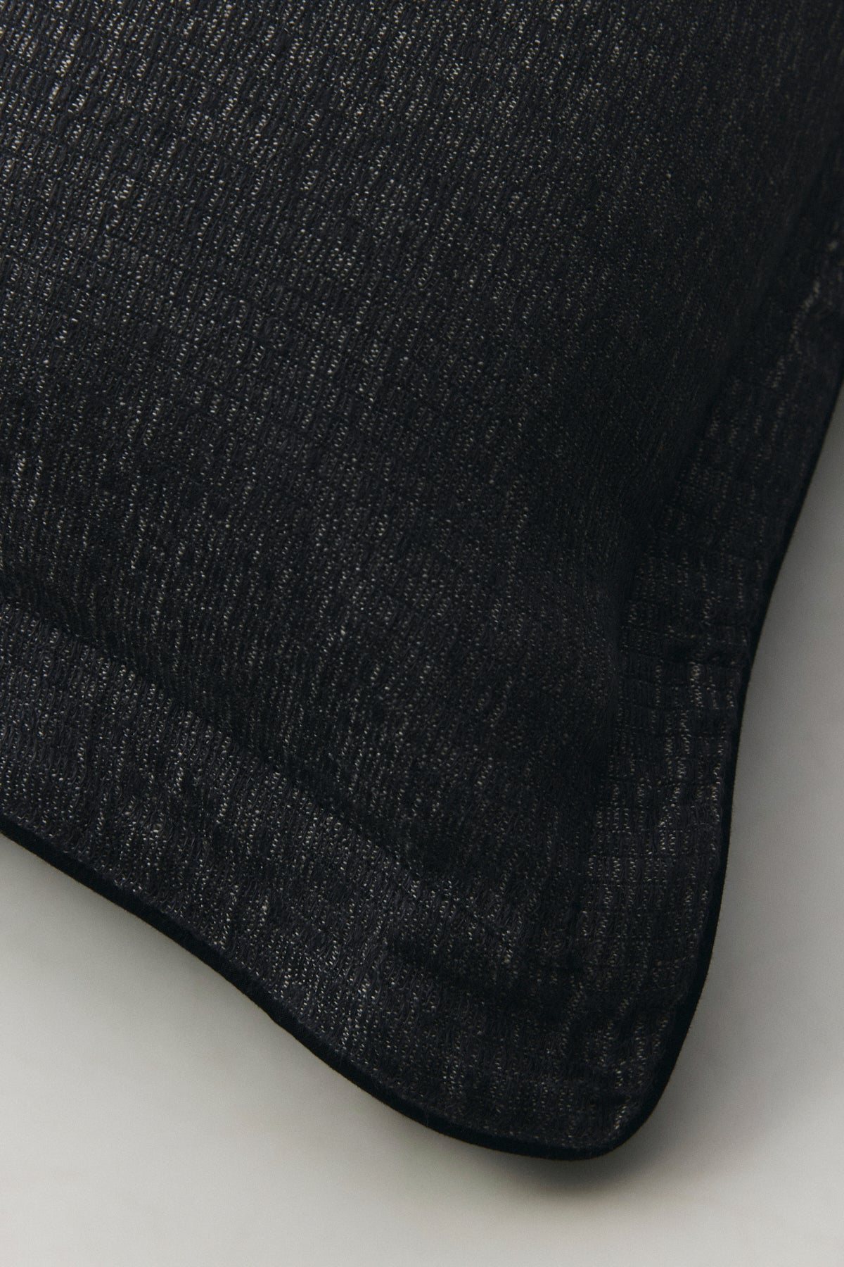Kamelya Cushion