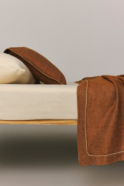 Kamelya Bed Cover