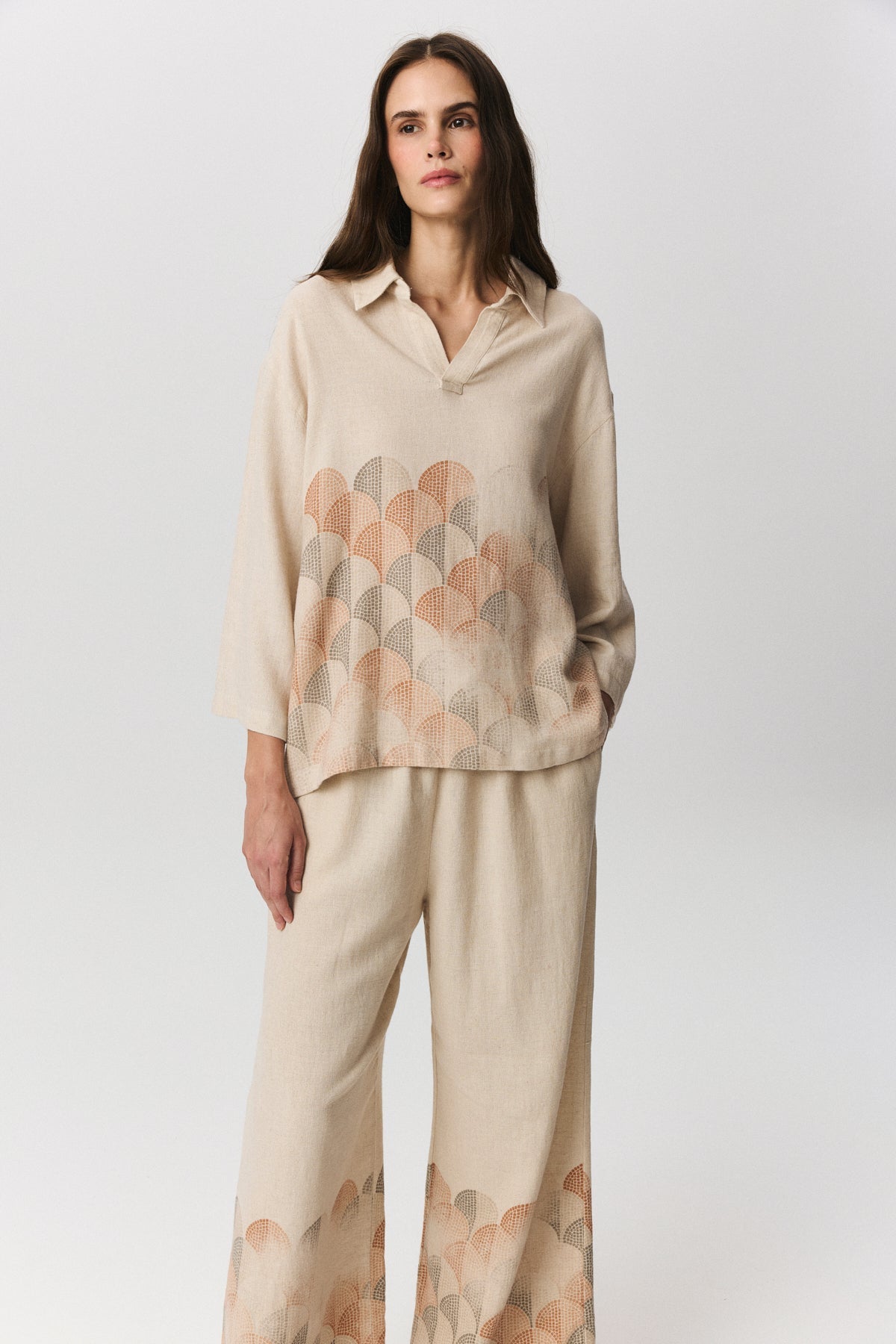Lykus shirt with Tripolis mosaic print in natural tones