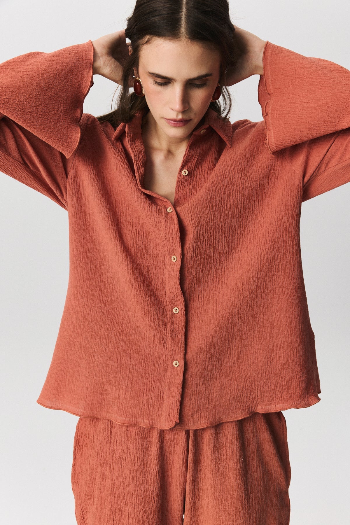 Navia crinkle cotton shirt with topstitch cuff detail and relaxed silhouette