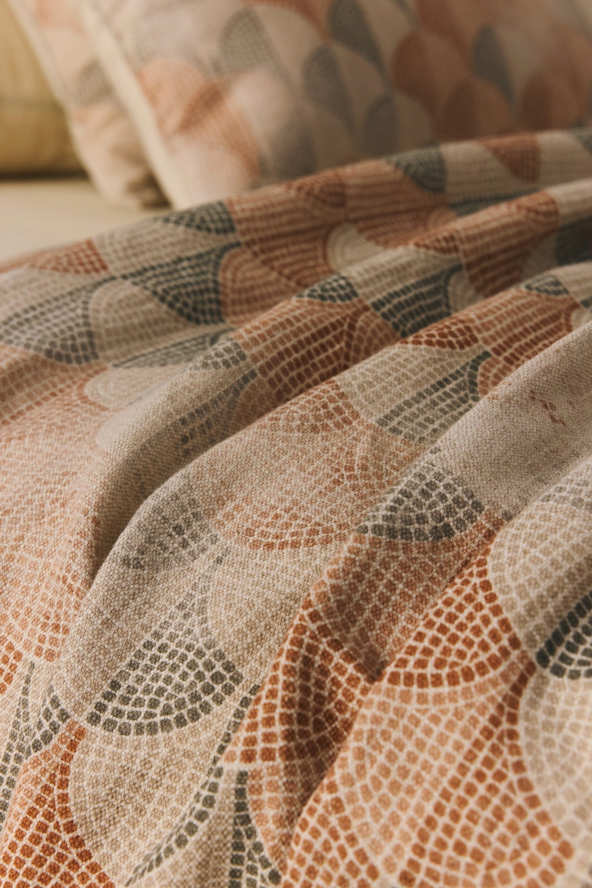 Tripolia Throw